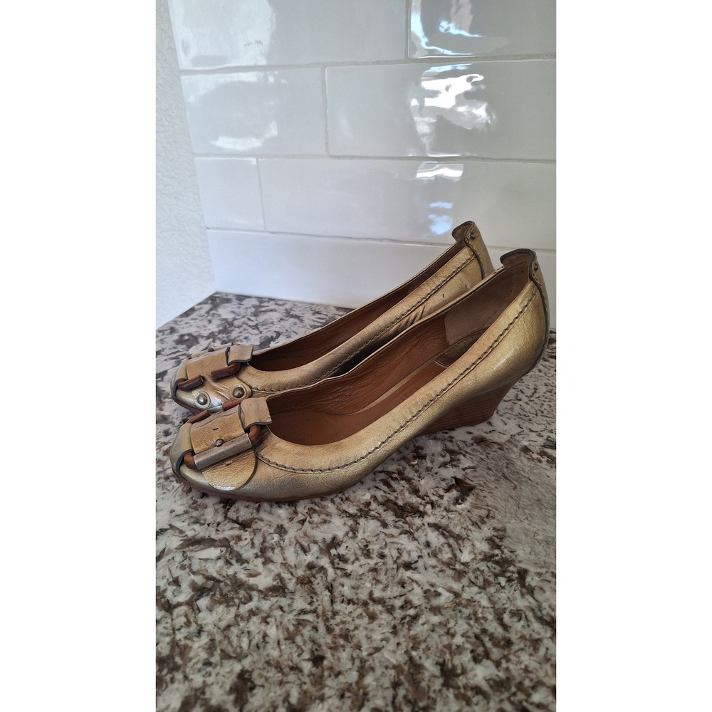 Chloe Metallic Gold Leather Wedge Pumps Wood Buckle Detail Made in Italy 38.5 - Picture 4 of 12